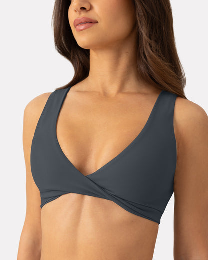 Athleisure Twist-Front Reversible Low-Impact Sports Bra